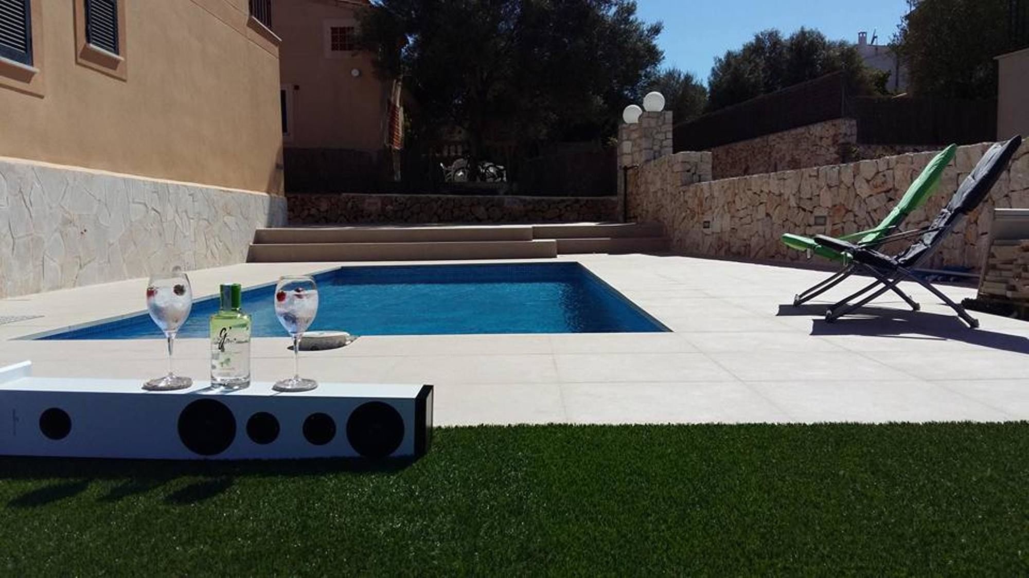 With 3 Bedrooms In Romantica, With Wonderful Mountain View, Priv Cala Romantica (Mallorca)